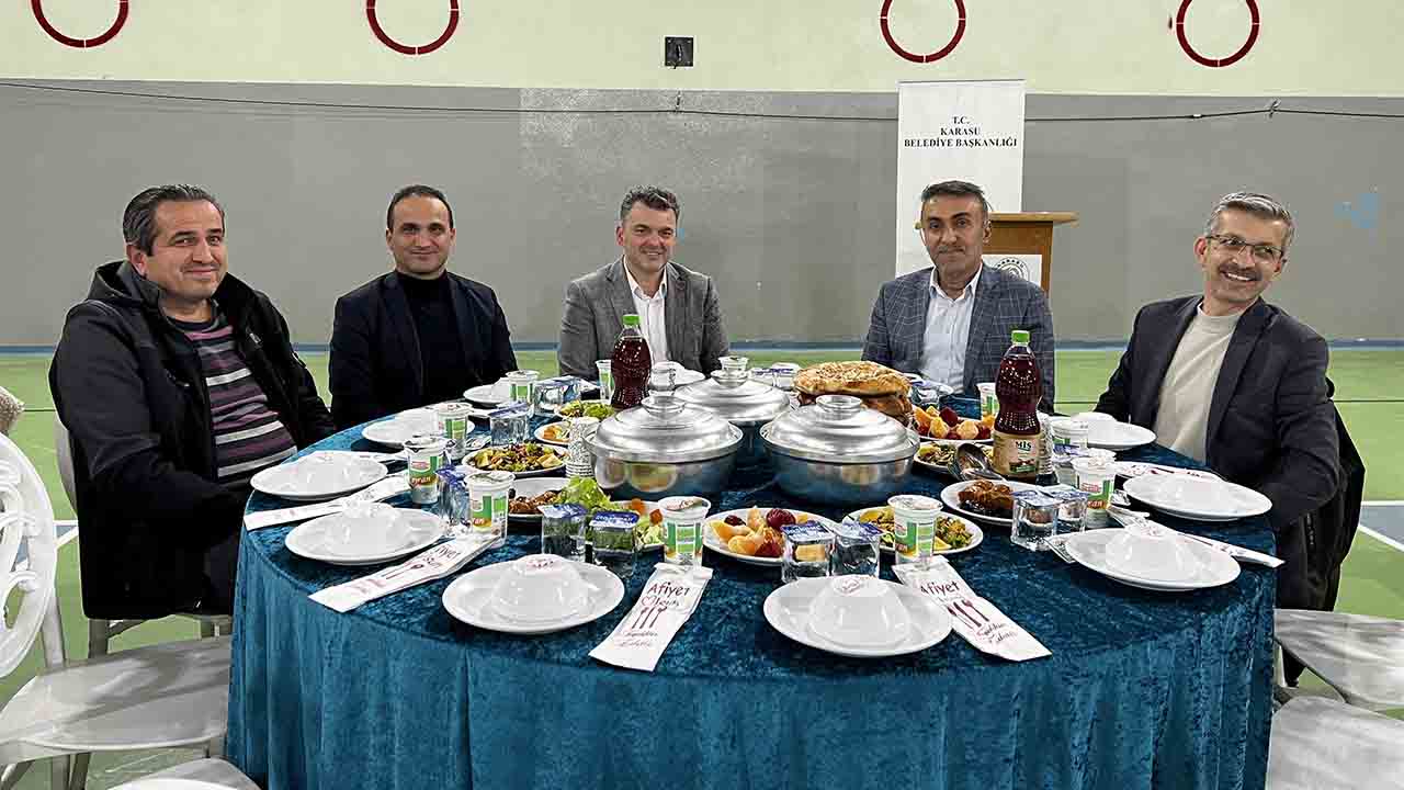 Karasu Belediyesi Personeli Ramazan iftarında bir araya geldi — haber görseli