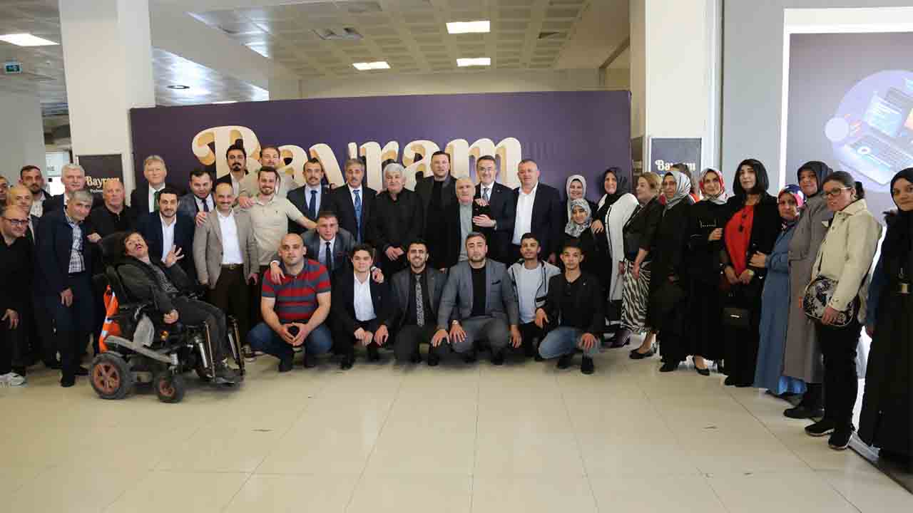 Serdivan Belediyesi’nde Bayramlaşma programı yapıldı — haber görseli