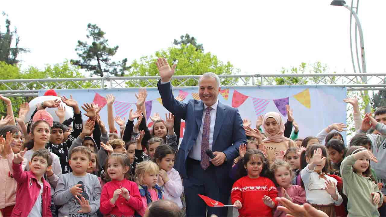 Hendek’li Çocukların Çifte Bayram sevinci — haber görseli