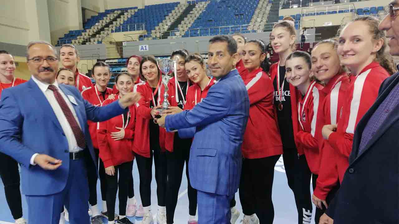 Salgın hastalıklarla mücadelede aşıya dikkat çektiler — haber görseli