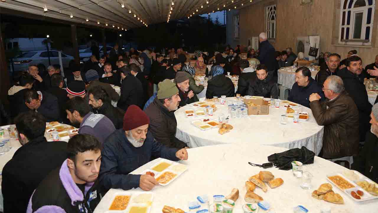 Sapak Camii'nde İftar — haber görseli