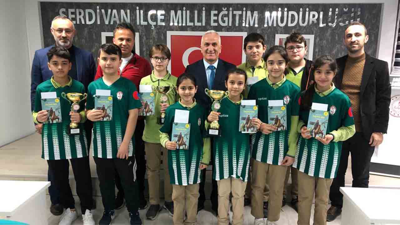 Serdivan İHO öğrencilerinden Masa tenisi başarısı — haber görseli
