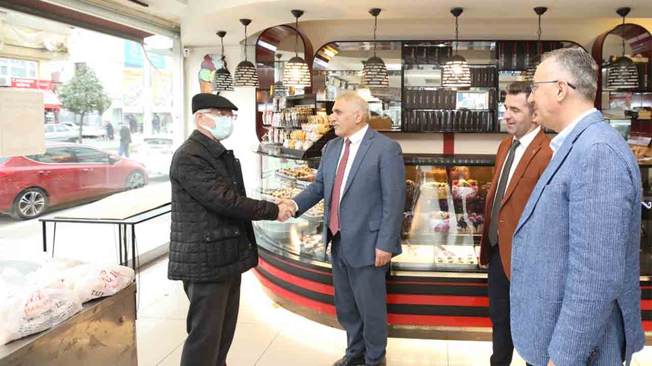 Ali İnci, Adapazarı’nın kalbinde vatandaşlarla buluştu — haber görseli