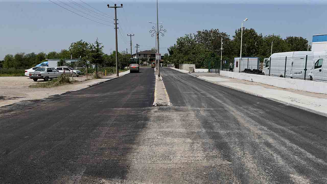 Söğütlü’de asfalt çalışmaları hız kazandı — haber görseli