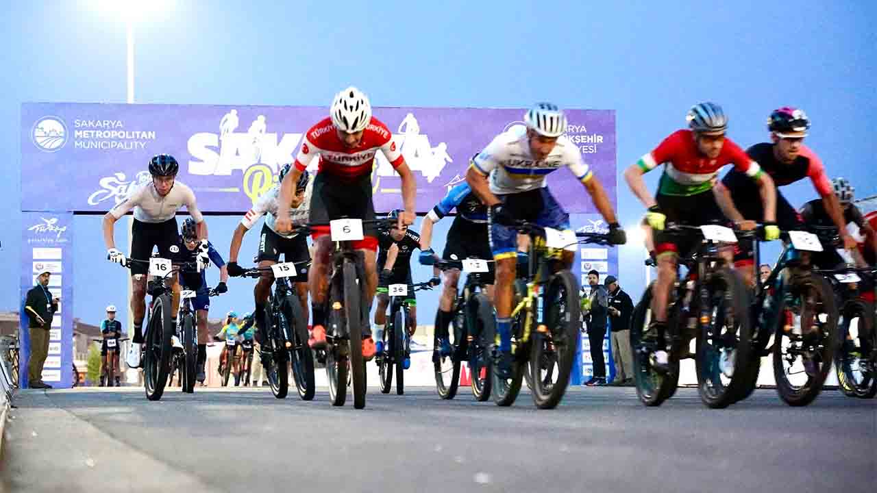 Dünyanın tek gece yarışı nefes kesti: Bike Fest heyecanı tırmanıyor — haber görseli