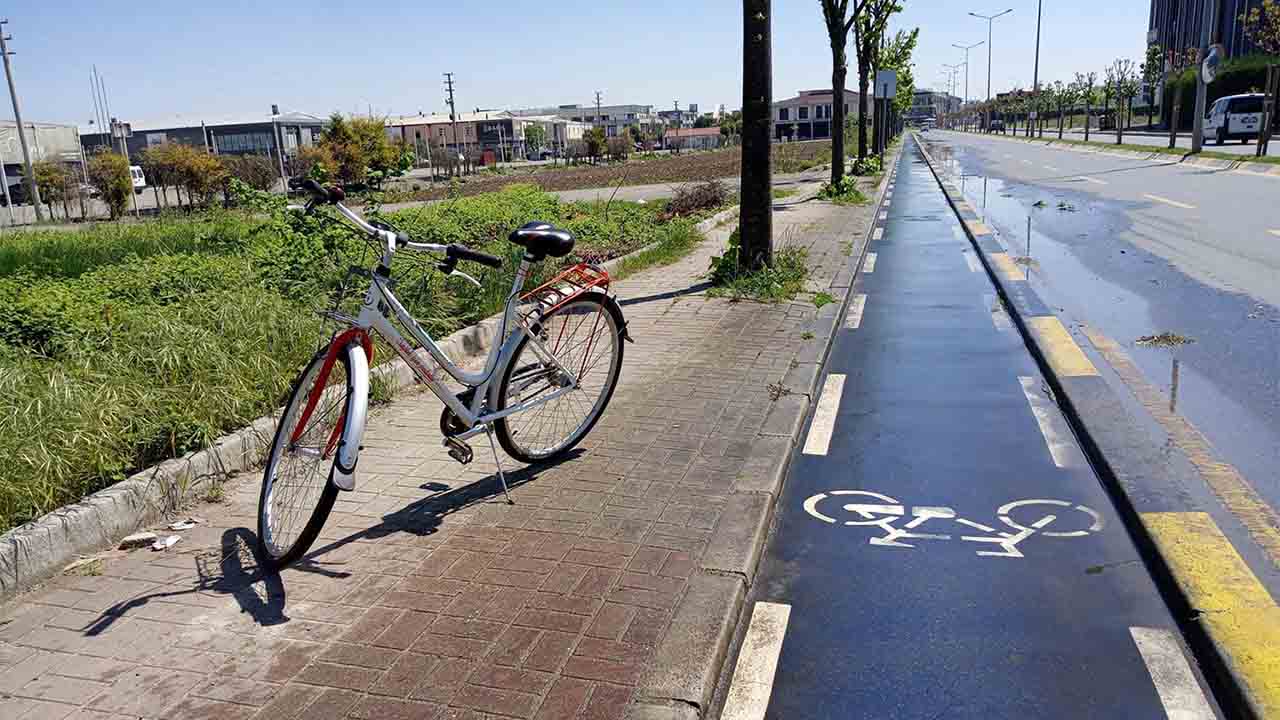Bisiklet yolları yaza hazırlanıyor — haber görseli