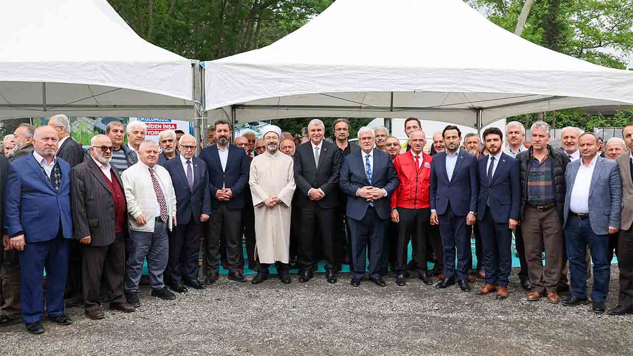 48 derslikli yeni İmam-Hatip Lisemizi 2023 yılı içinde hizmete alacağız — haber görseli