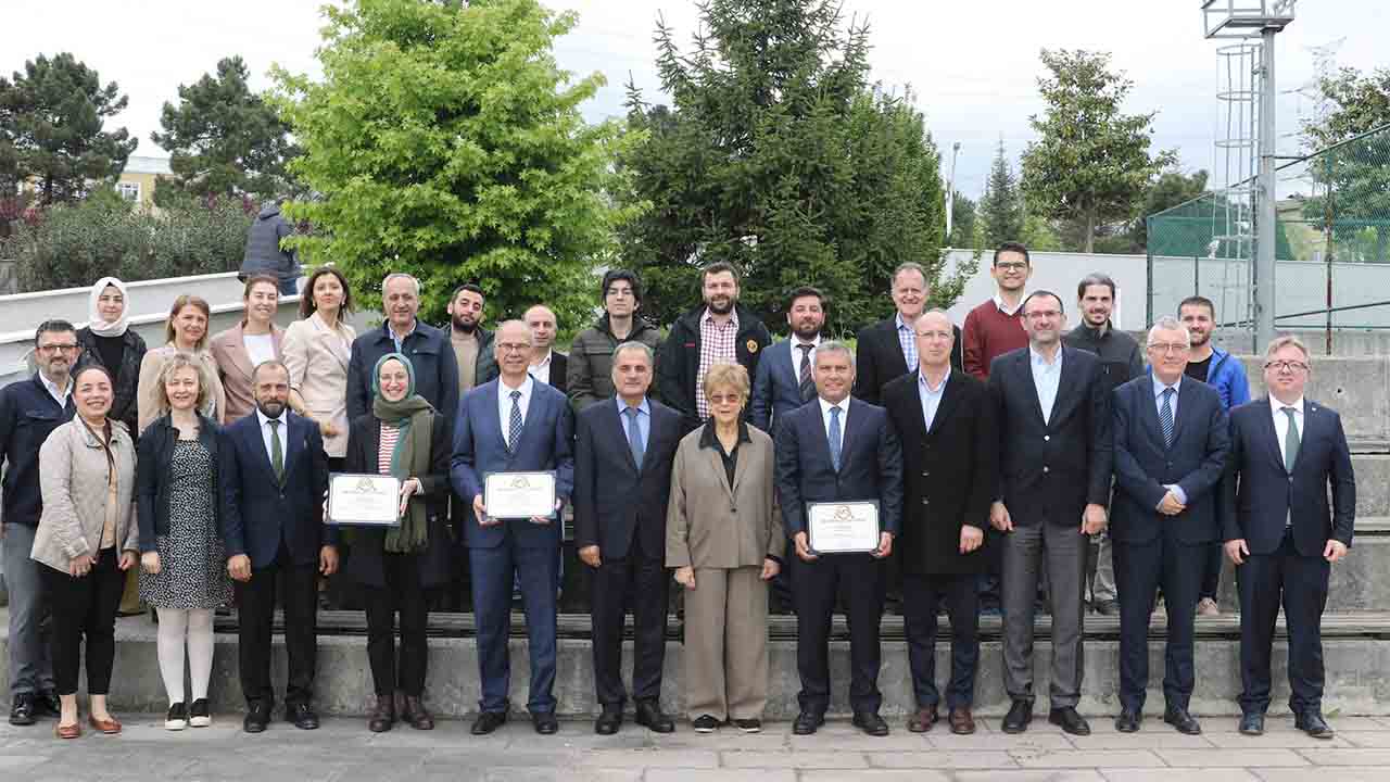 SAÜ İletişim Fakültesinden Akreditasyon Başarısı — haber görseli
