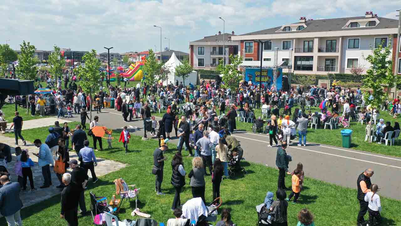 Serdivan Çocuk Şenliğine yoğun ilgi — haber görseli