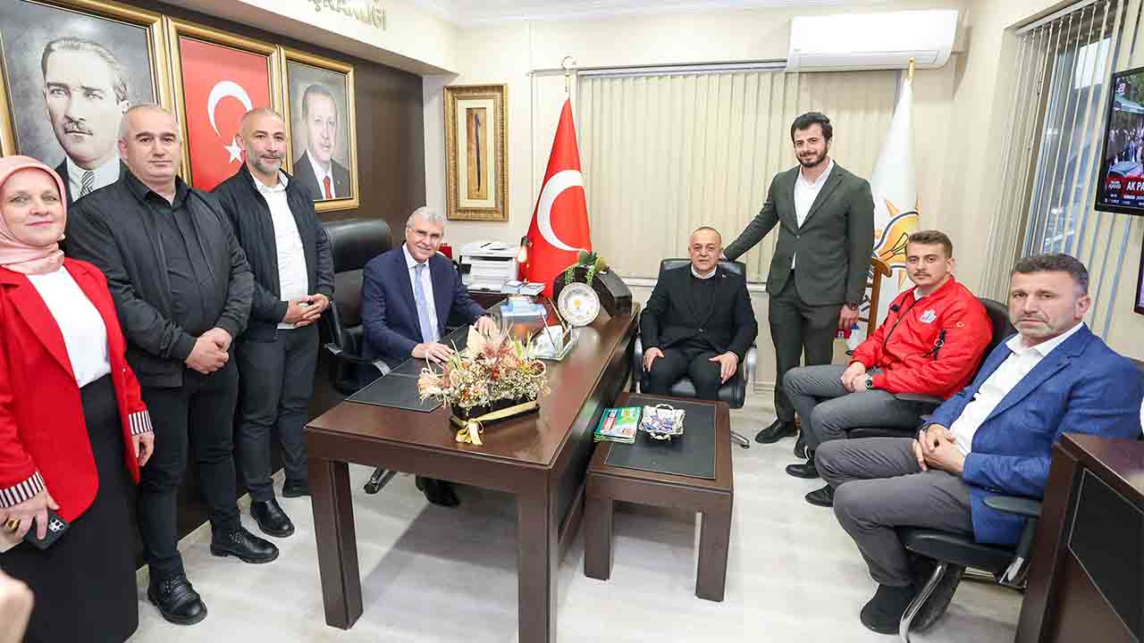 Yüce Sapanca’yı sokak sokak gezdi: “Her oy Türkiye Yüzyılı için imzadır” — haber görseli