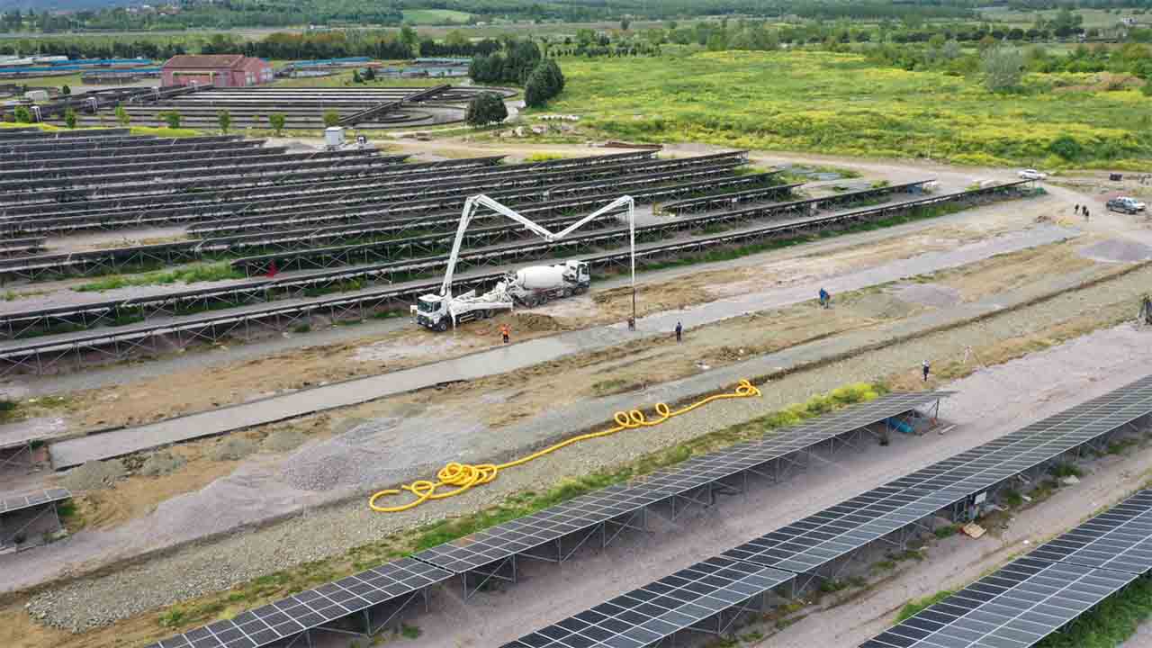 Şehrin yeni enerji kaynağı Karaman GES için son paneller kuruluyor — haber görseli