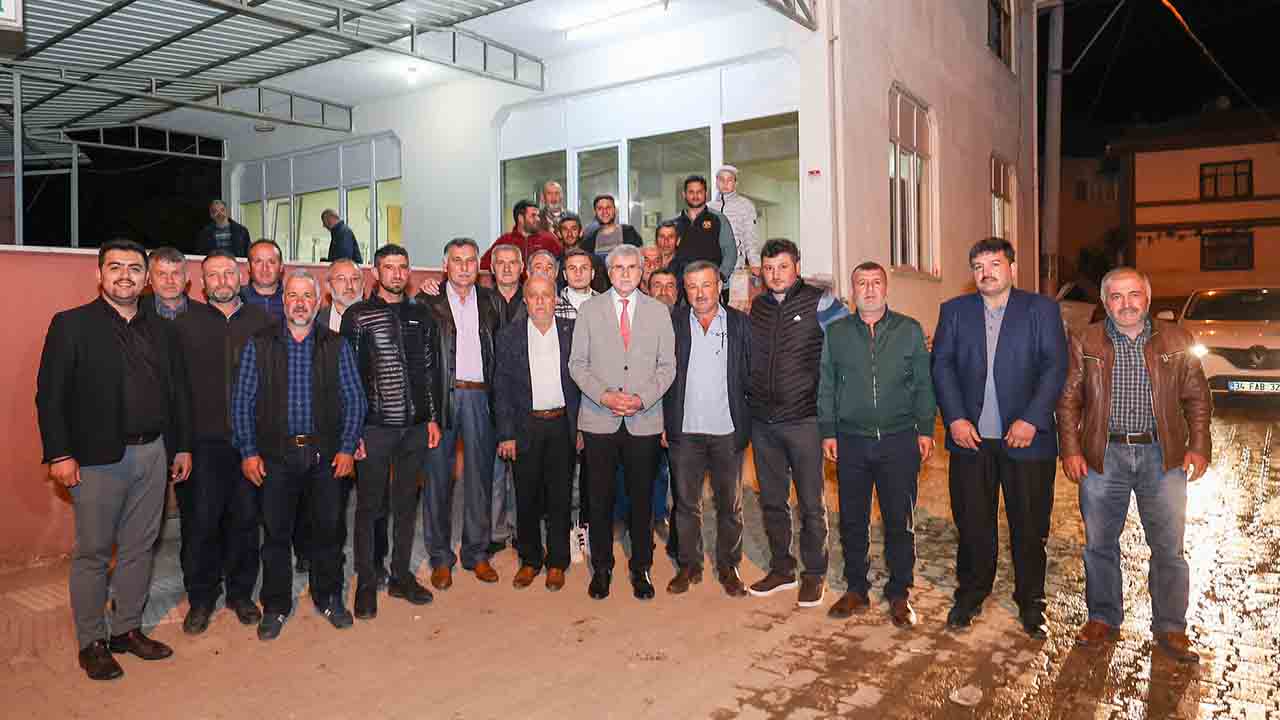 Başkan Yüce’nin son durağı Geyve: "Tarımın kalbi Geyve'yi birlikte şahlandıracağız" — haber görseli