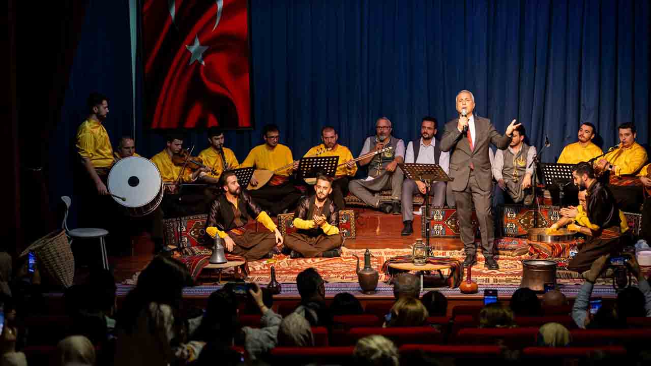 Hendek’te muhteşem ‘Sıra Gecesi’ ve unutulmaz bir akşam daha — haber görseli