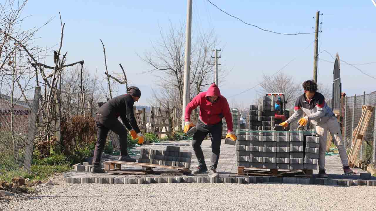 Hendek Belediyesi ekipleri şimdi de Esentepe’de — haber görseli