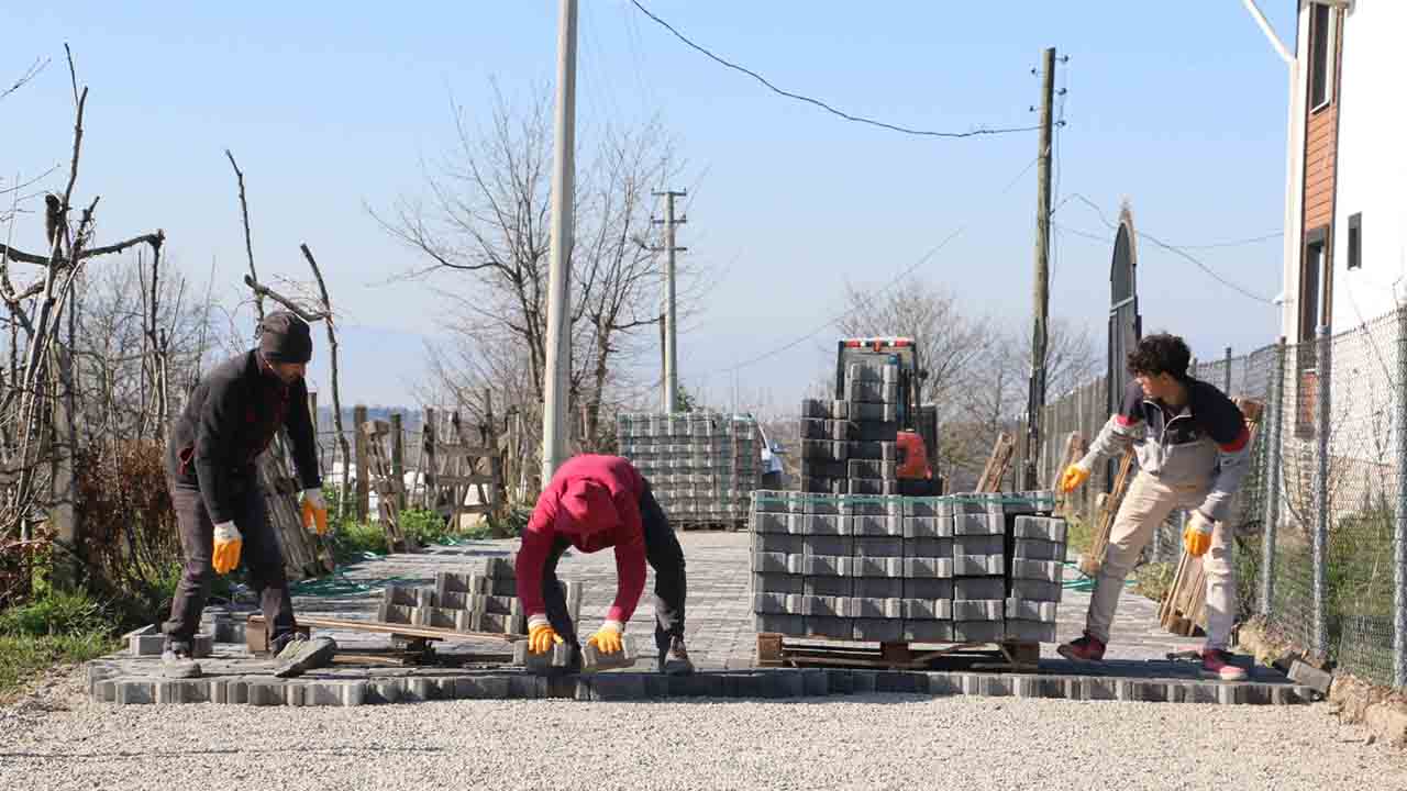 Hendek Belediyesi ekipleri şimdi de Esentepe’de — haber görseli