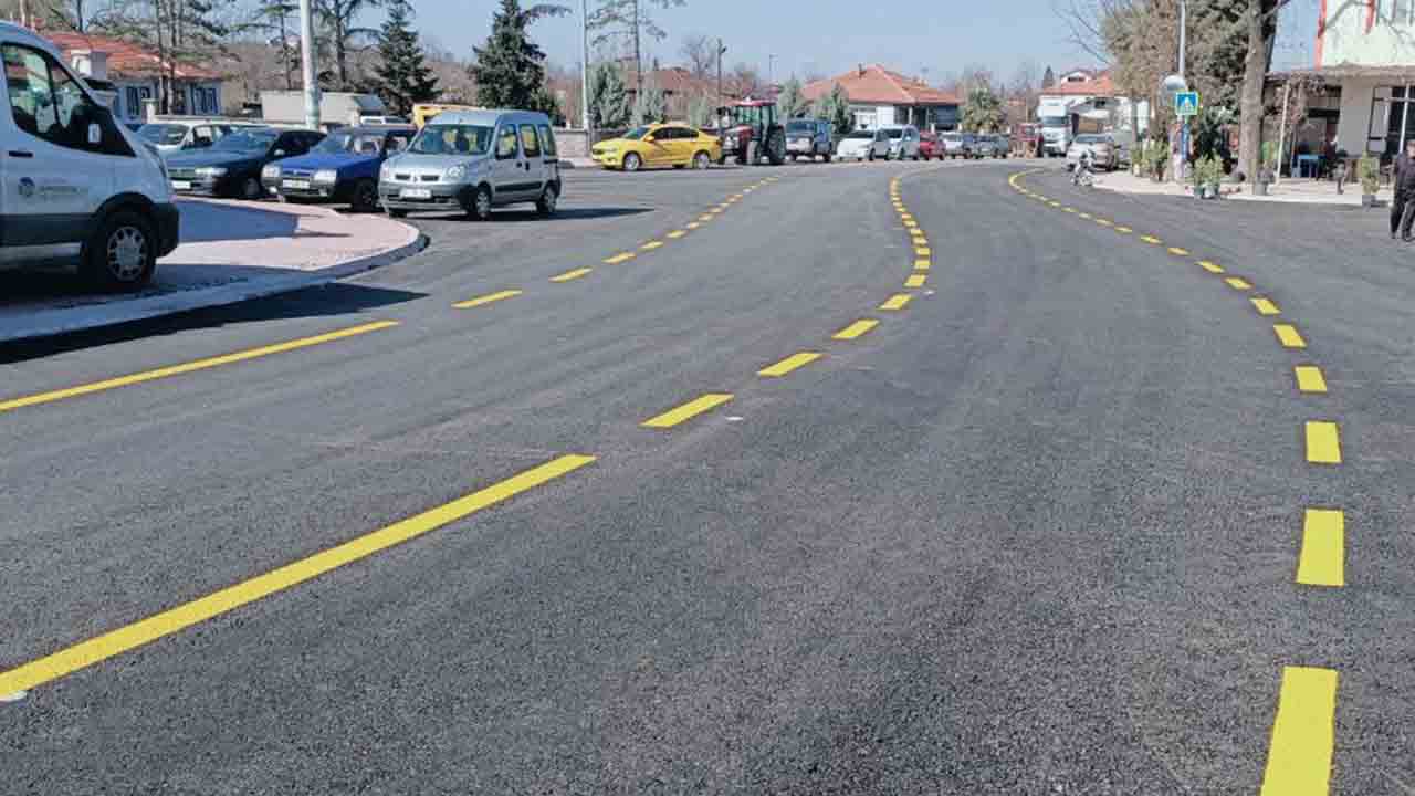 Şehrin yolları Büyükşehirle çok daha konforlu ve güvenli — haber görseli