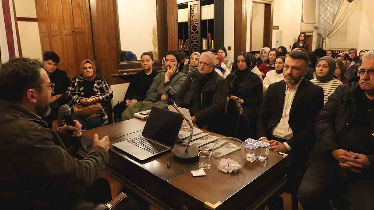 Dünya Öykü Günü’nde Güray Süngü ile sanatı konuştular — haber görseli