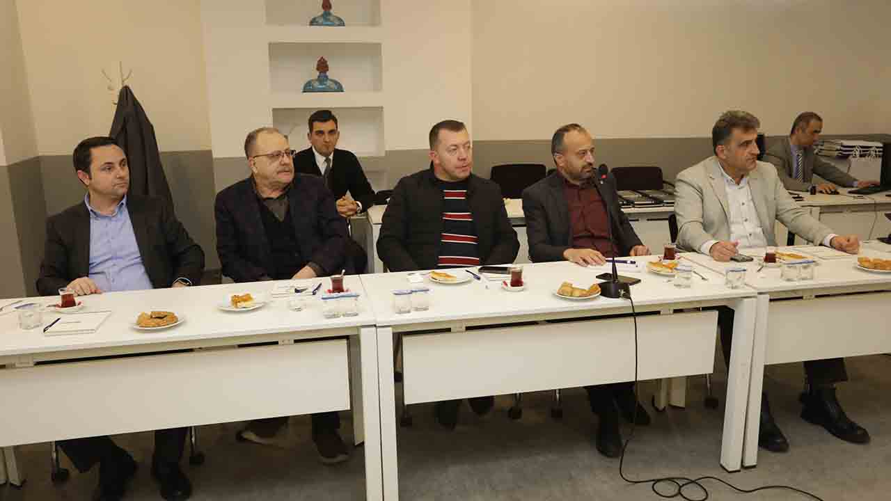 SATSO 16. Meslek Komitesi Üyelerini Plaketle Onurlandırdı — haber görseli