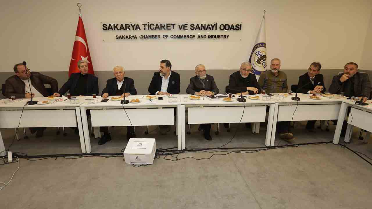 SATSO 16. Meslek Komitesi Üyelerini Plaketle Onurlandırdı — haber görseli
