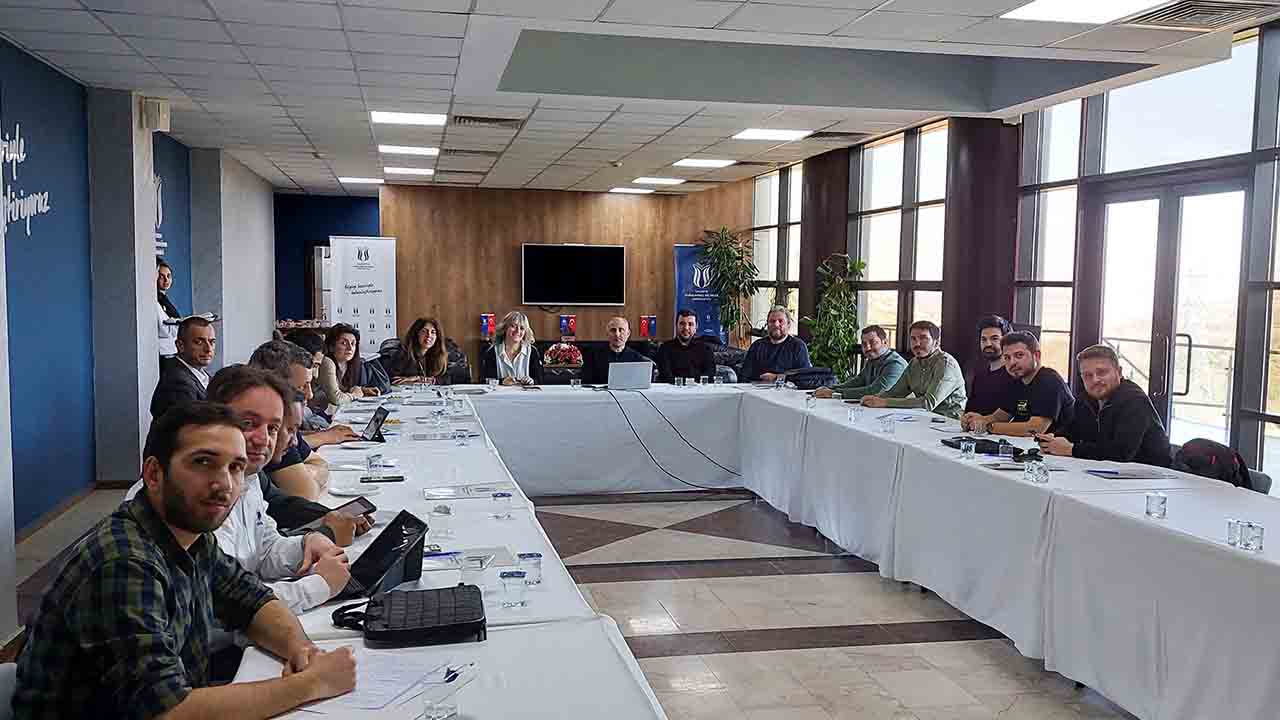 SUBÜ’de Akademisyenlere Bilimsel araştırma projesi yazma eğitimi verildi — haber görseli