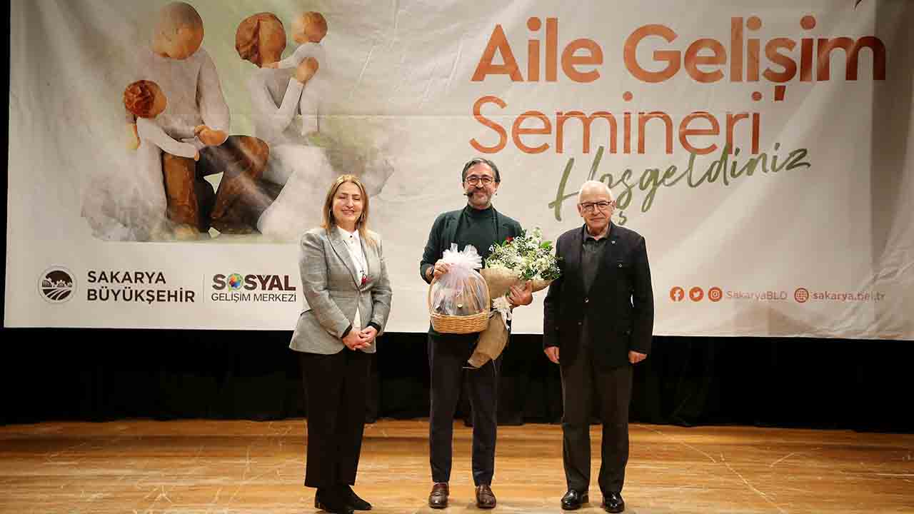 Ünlü isimden anne-babalara çok önemli tavsiyeler: “Çocuğun kızması normal…” — haber görseli
