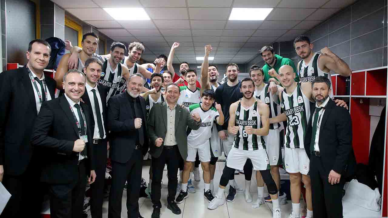 Büyükşehir Basket farklı galibiyetle son 16’da: Tebrikler dev adamlar! — haber görseli