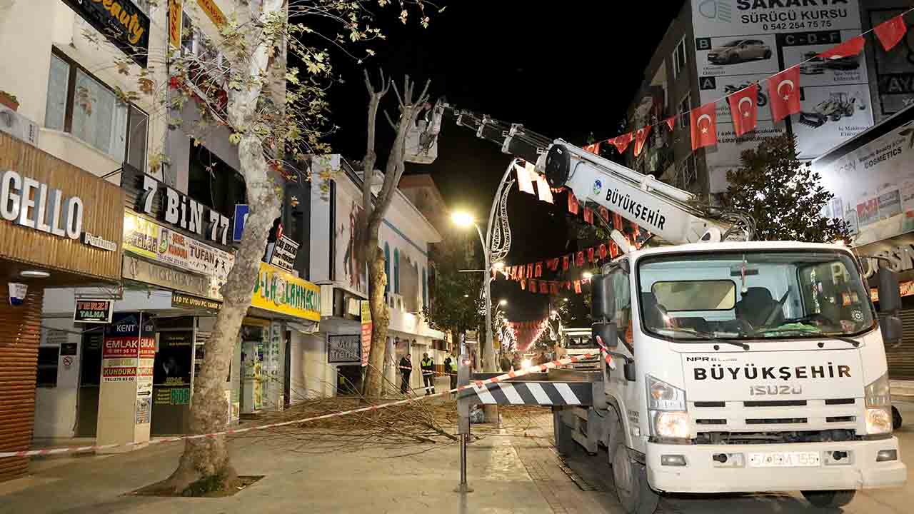 Çark Caddesi’nde gece mesaisi — haber görseli