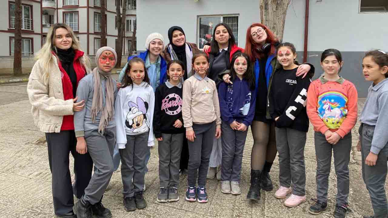 Erenler Gençlik merkezinden gönüllülük hareketi — haber görseli