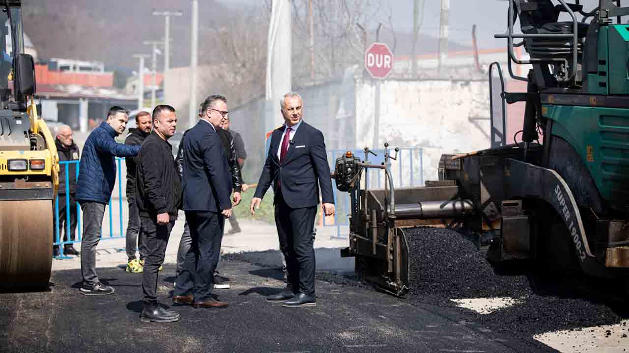 Hendek Belediyesi’nin Asfalt atağı devam ediyor — haber görseli