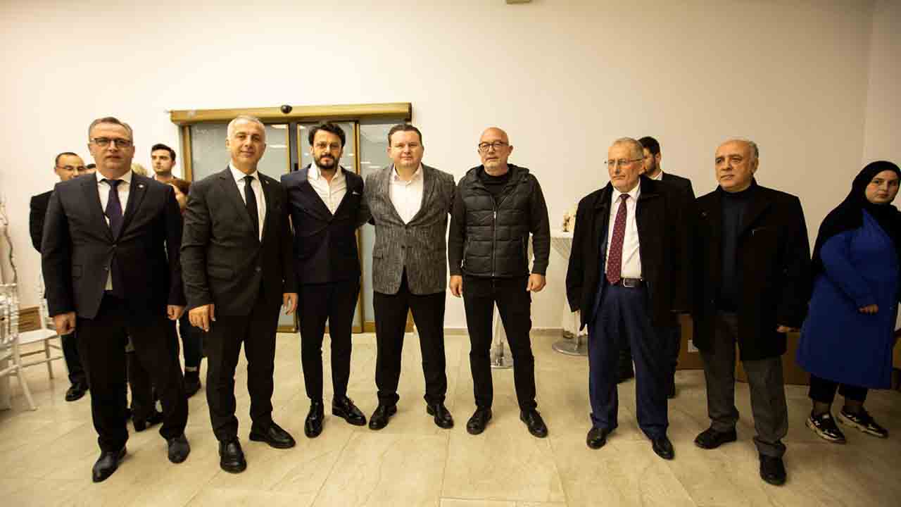 Başkan Babaoğlu Öğretmenlere 5 yıllık karnesini sundu — haber görseli