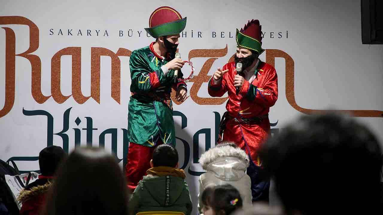 Karagöz ve Hacivat Ramazan akşamlarının tadı oldu — haber görseli