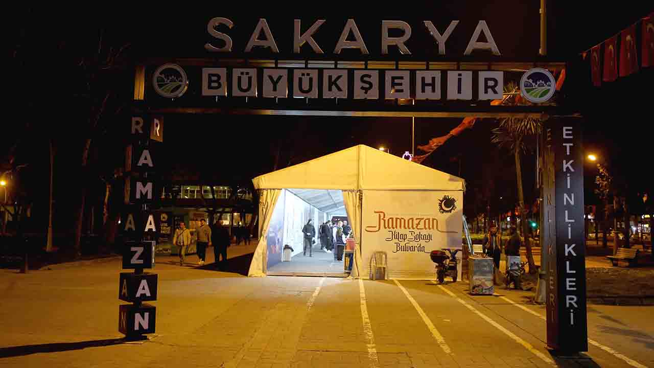 Ramazan’ın tadı Büyükşehirle güzel: 11 ayın sultanı Kitap Sokağı’nda karşılandı — haber görseli