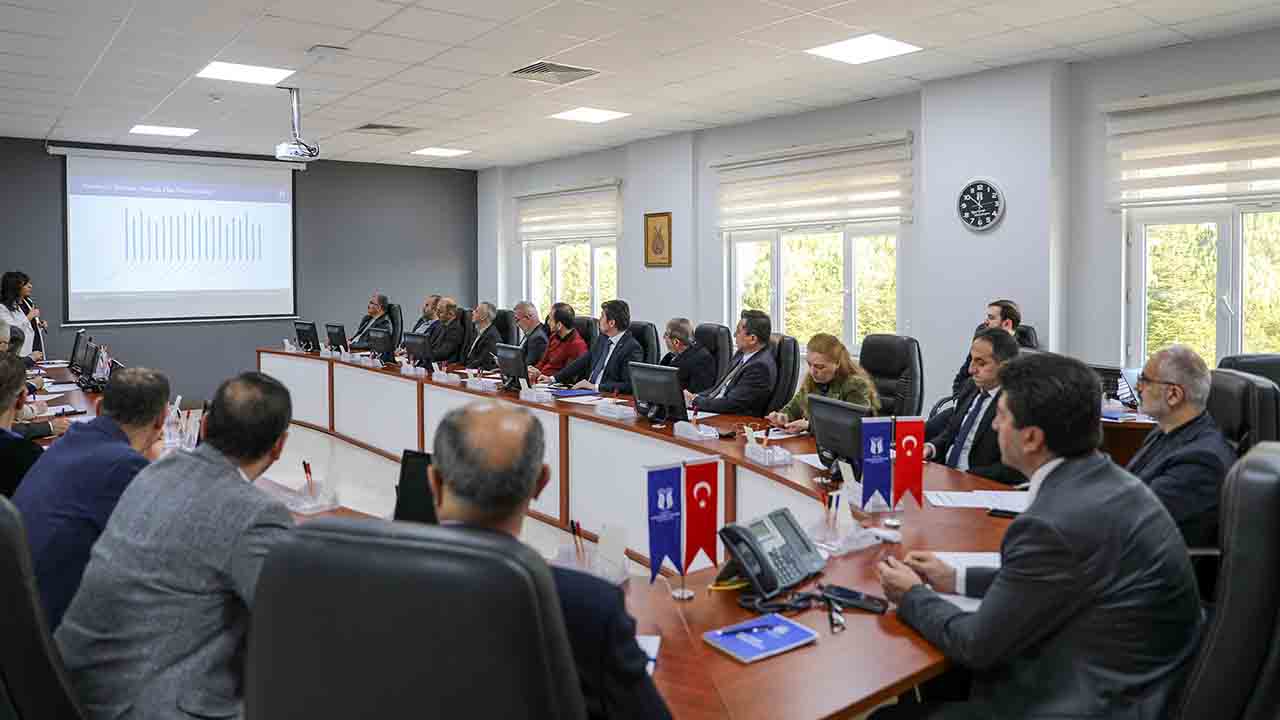 SUBÜ’nün kalite süreçleri kapsamında ‘Yönetimin Gözden Geçirme’ toplantısı — haber görseli