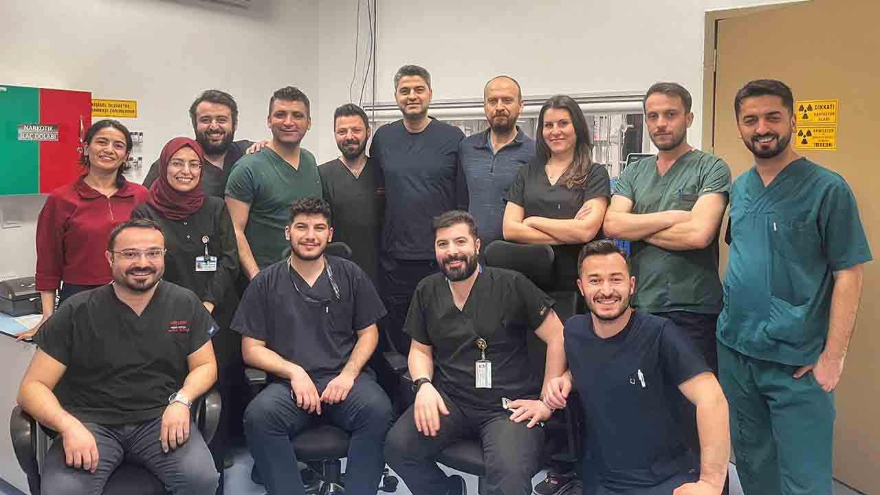 70 yaşındaki siroz hastasına TİPS işlemi uygulandı — haber görseli