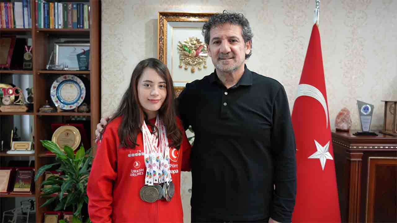 Sporcumuz Adadan 8 Dünya Rekoru — haber görseli