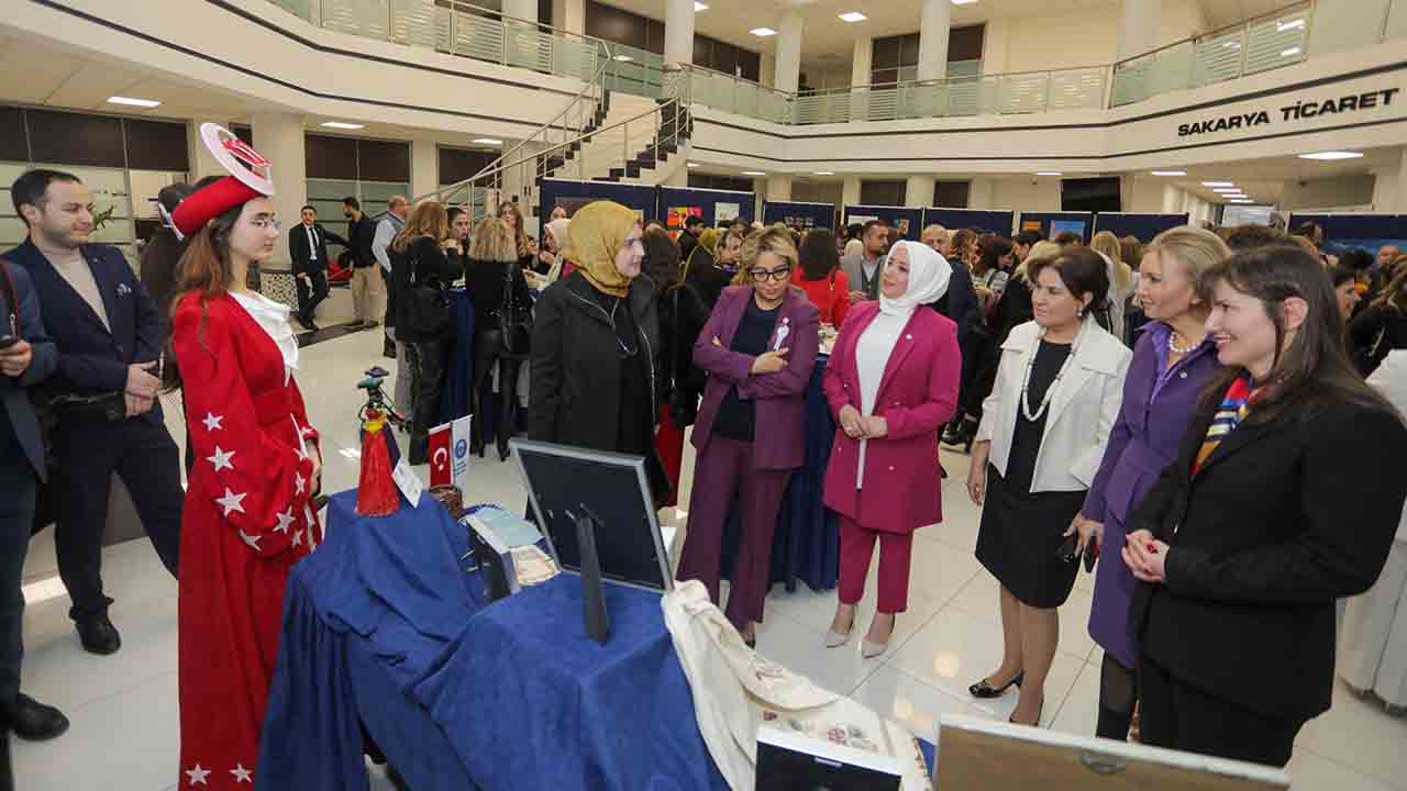 8 Mart’ta Kadın ve Sanat SATSO’daydı — haber görseli