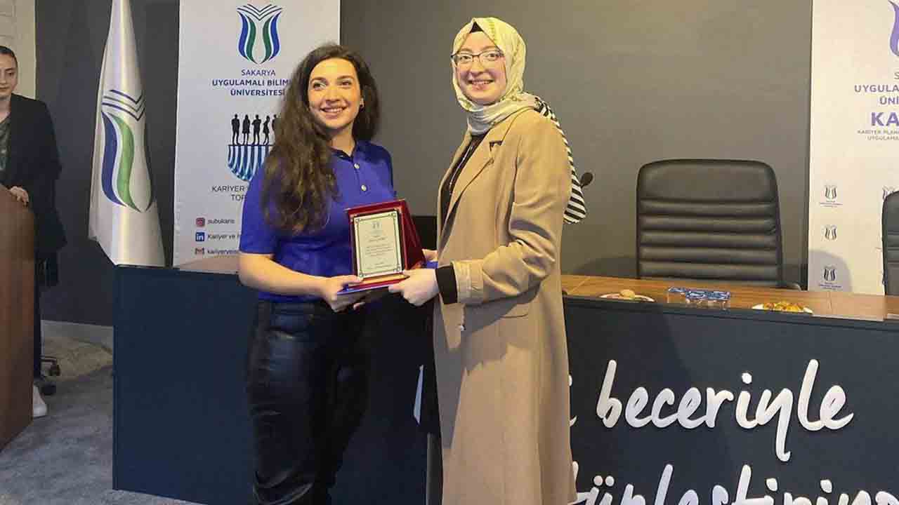 Lider kadınlar kariyer ipuçlarını paylaştı — haber görseli