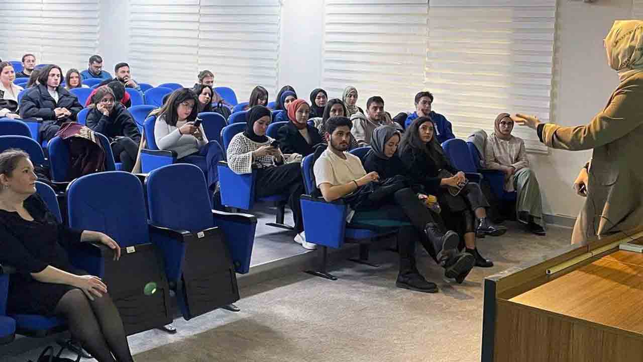 Lider kadınlar kariyer ipuçlarını paylaştı — haber görseli