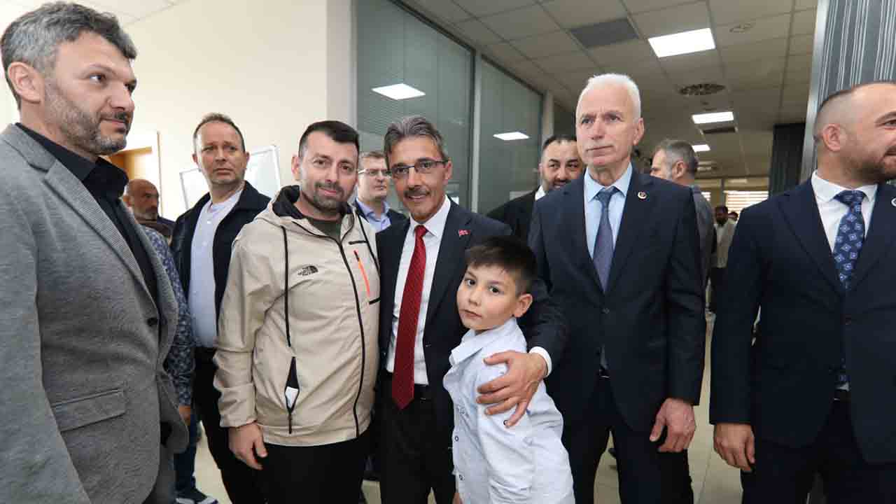 Erenler’de Samimi ve Coşkulu bayramlaşma — haber görseli