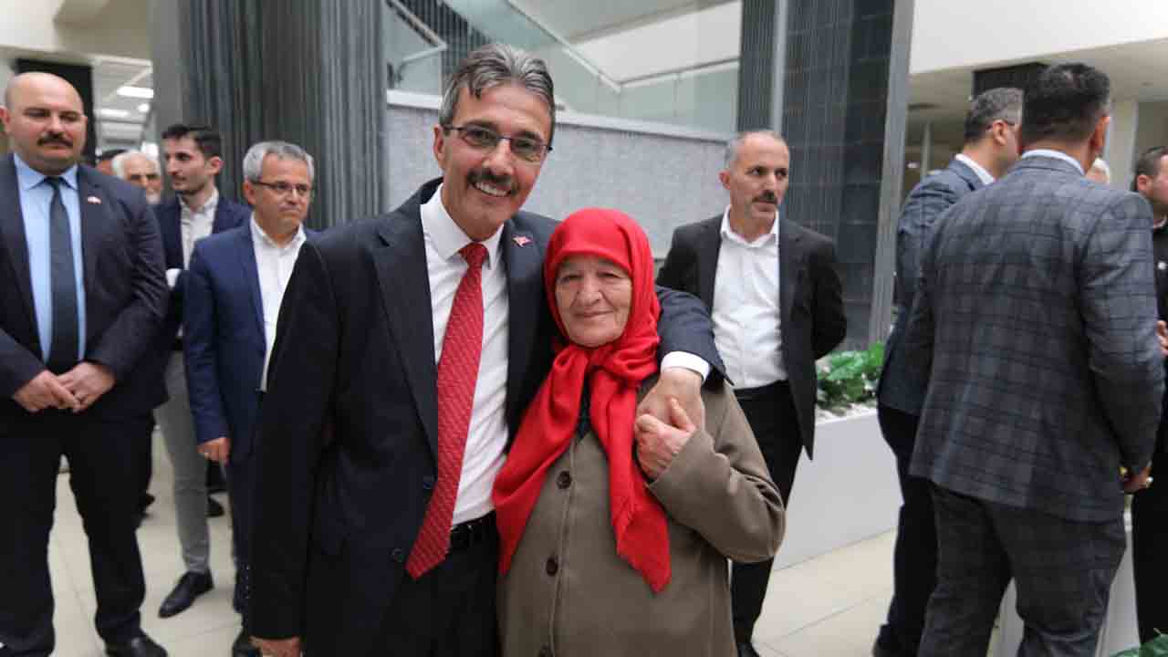 Erenler’de Samimi ve Coşkulu bayramlaşma — haber görseli