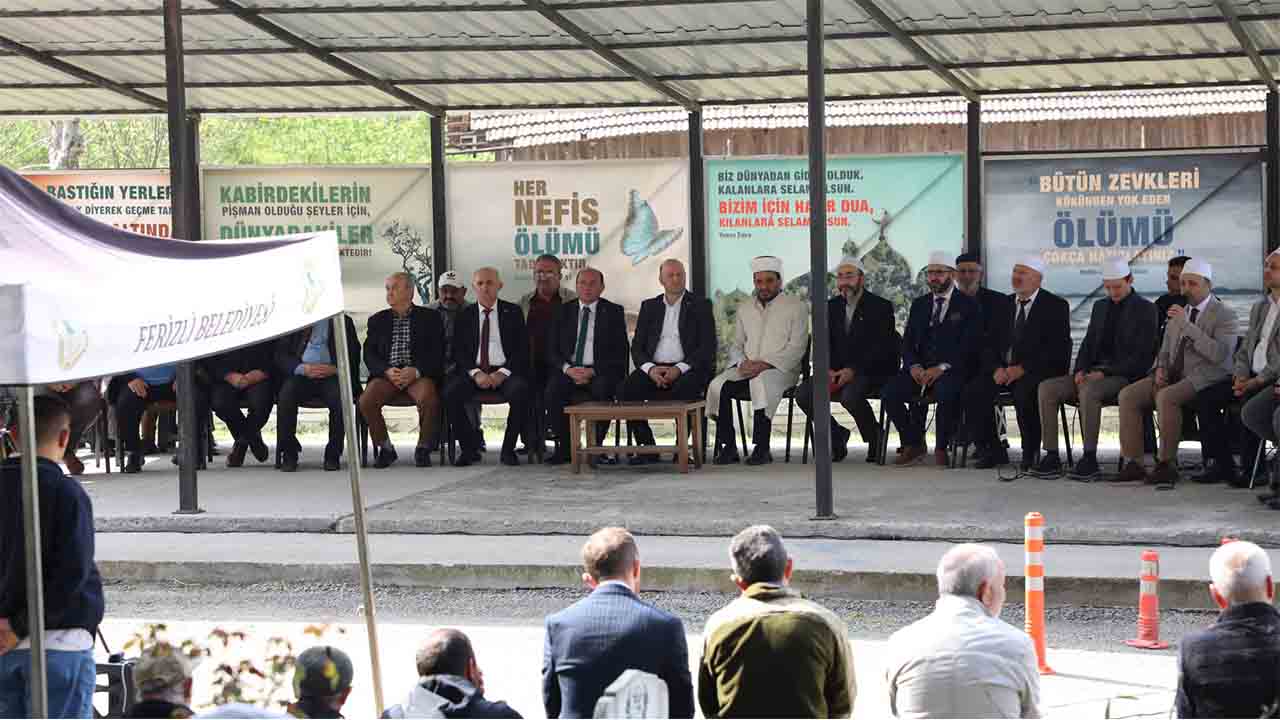 Ferizli'de Arefe Günü maneviyatla buluştu — haber görseli