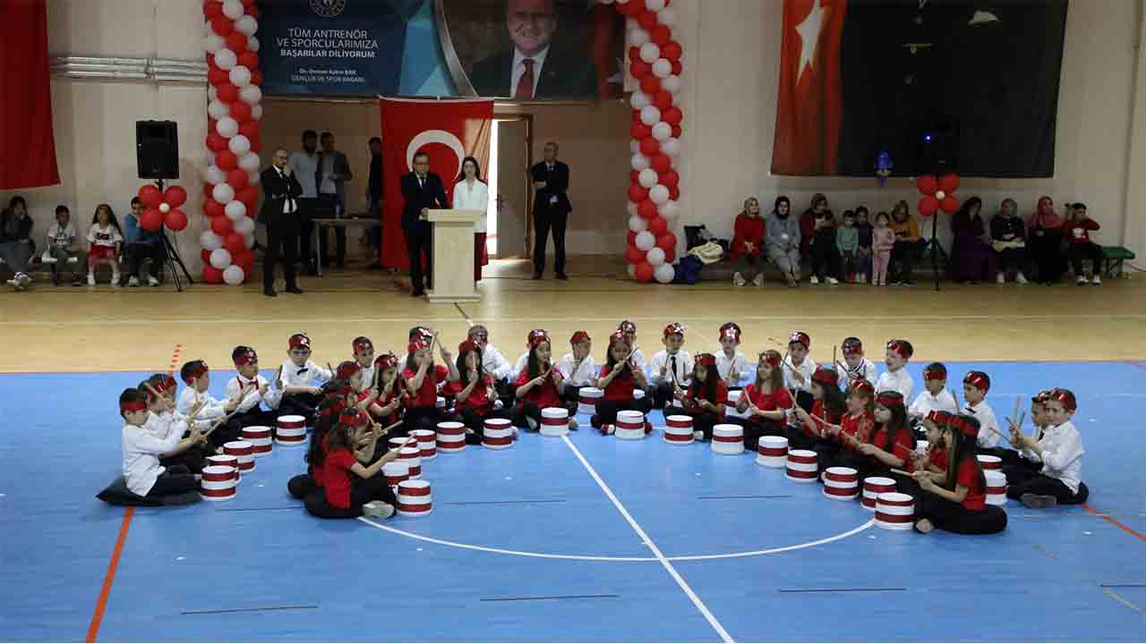 Ferizli’de 23 Nisan Ulusal Egemenlik ve Çocuk bayramı coşkuyla kutlandı — haber görseli