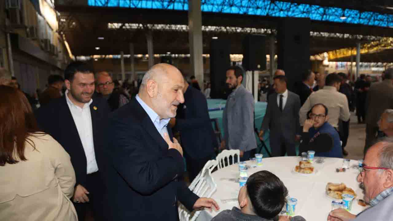Binlerce Hendek’li Kardeşlik iftarında buluştu — haber görseli