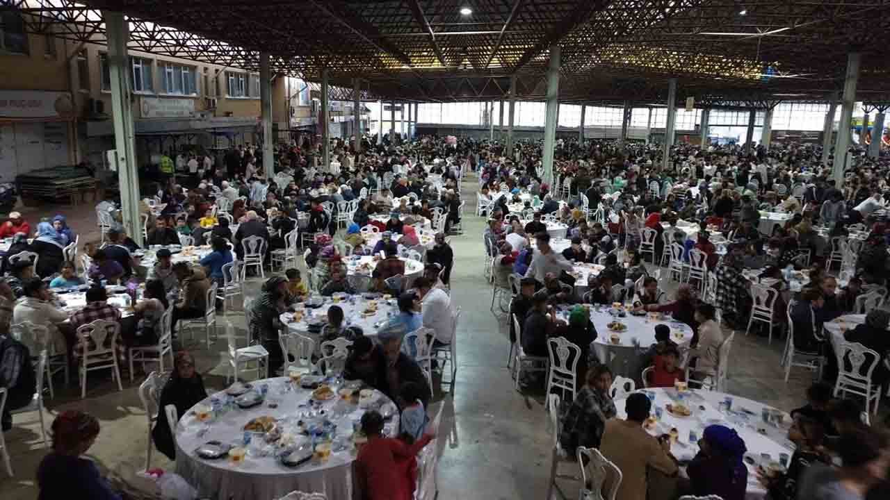 Binlerce Hendek’li Kardeşlik iftarında buluştu — haber görseli
