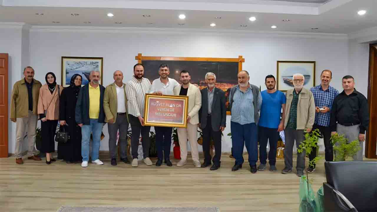Bu Yeniden Refah ya da Saadet Belediyesi değil Burası CHP'li bir belediye — haber görseli