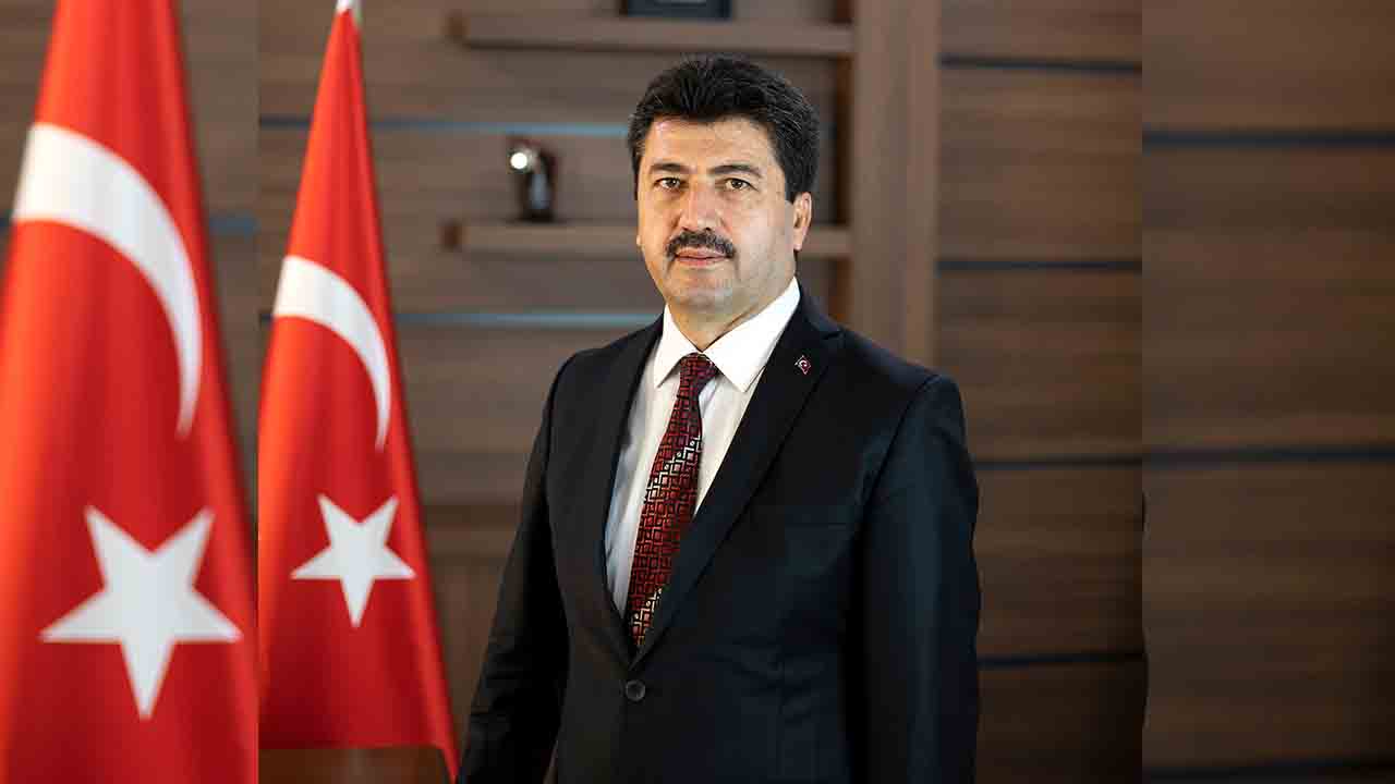 Rektör Sarıbıyık’tan 23 Nisan mesajı — haber görseli