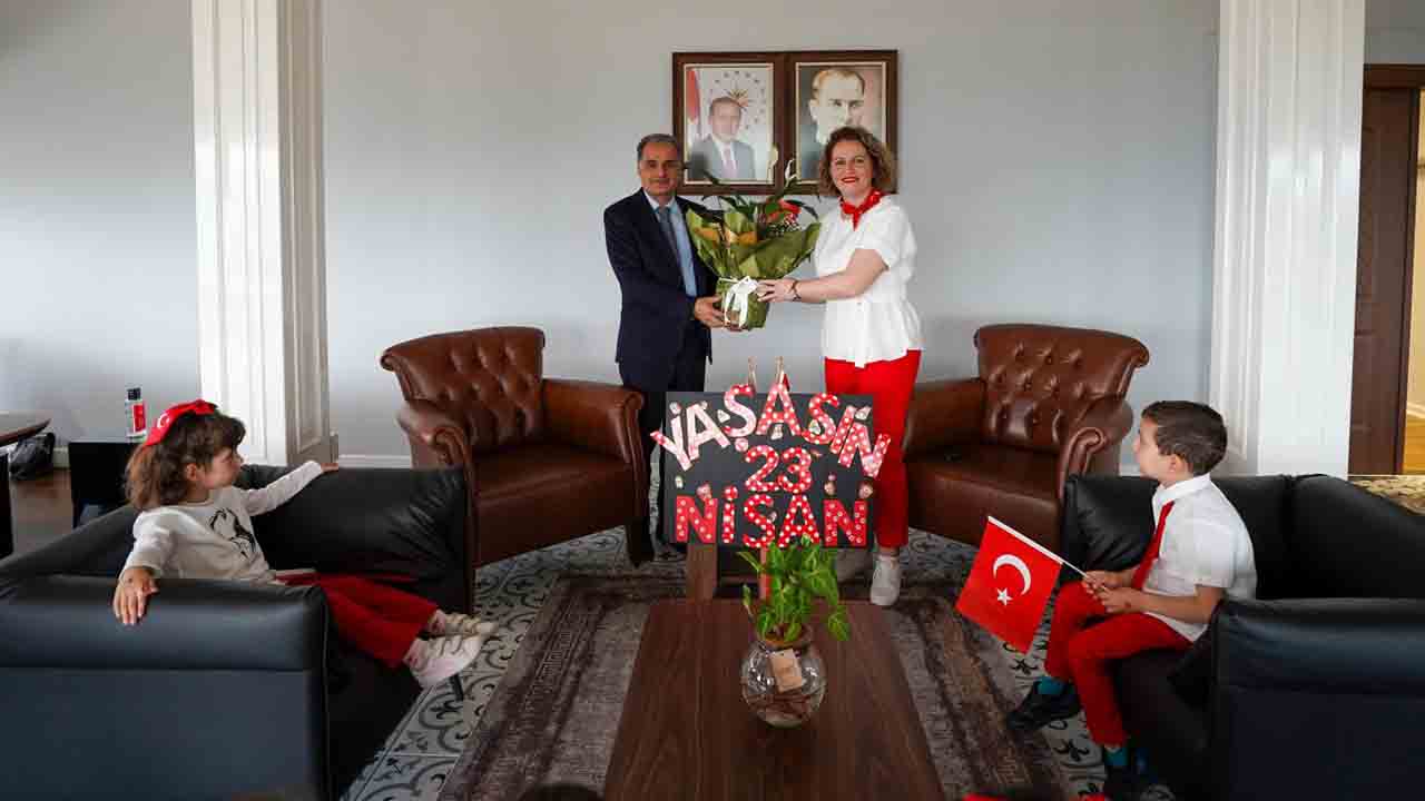 SAÜ Vakfı Ana Sınıfı Öğrencileri Rektör Al’ı ziyaret etti — haber görseli