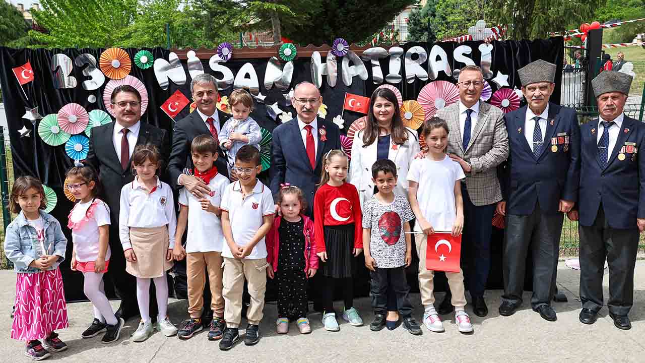 Alemdar miniklerin bayram coşkusuna ortak oldu — haber görseli