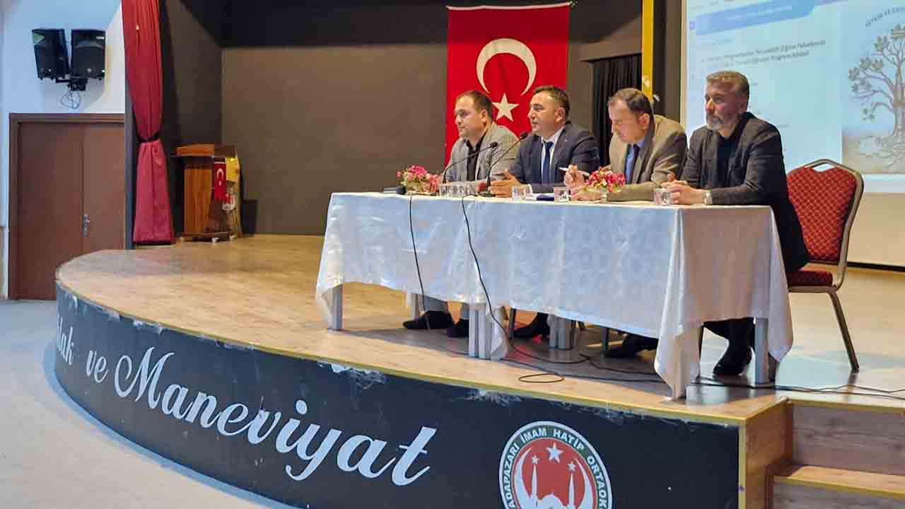 Adapazarı İlçe Millî Eğitim Müdürlüğü Türkiye Yüzyılı Maarif Modeli Gündemiyle Toplandı — haber görseli
