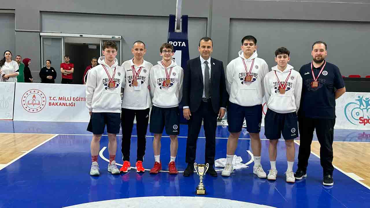 Basketbol Türkiye üçüncüleri Sakarya’ dan — haber görseli